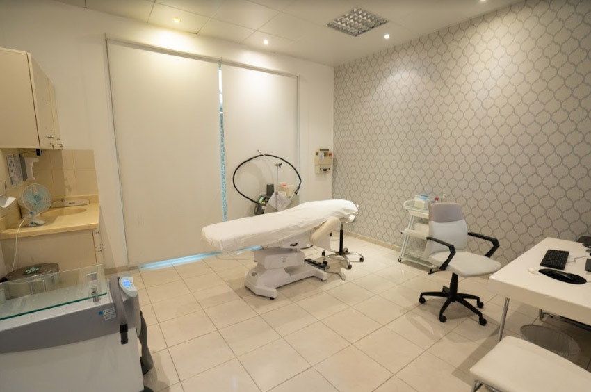 Dr. Hossein Yavari – Hair Transplant Doctor in Abu Dhabi | FUE, DHI & PRP — photo 4