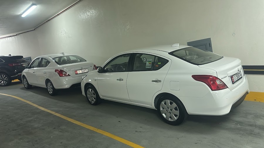 White and red cars rental - لتاجير السيارات — photo 3