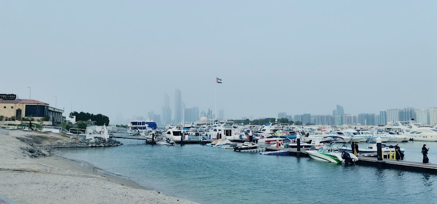 TOOT FUN YACHTS - Yacht Rental Abu Dhabi — photo 5