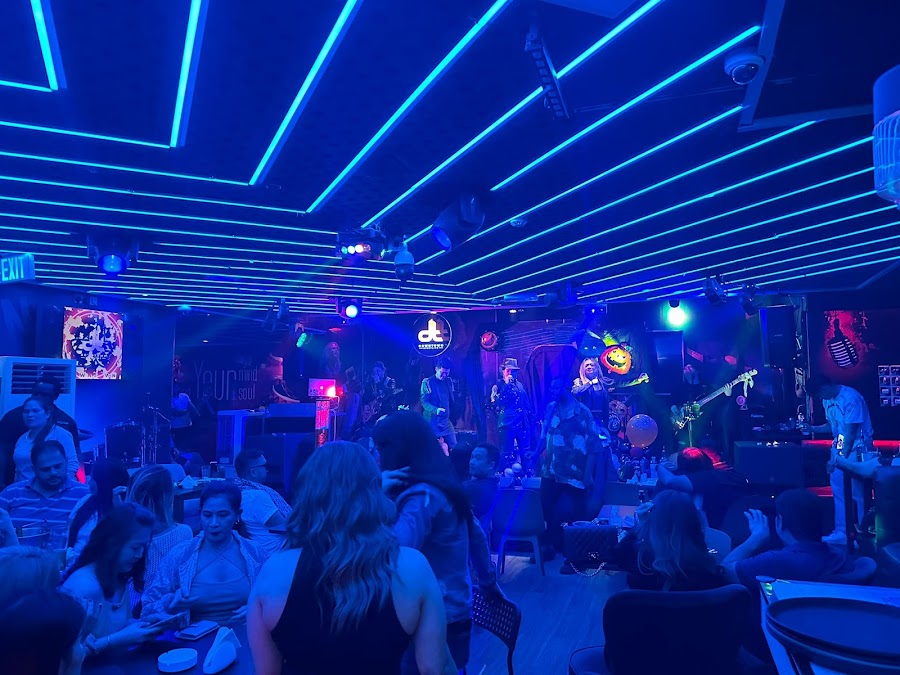 The Penthouse Bar and Lounge — photo 5