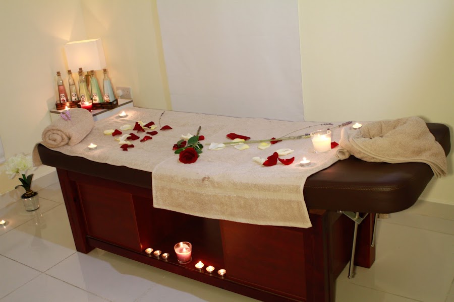 High class massage & spa