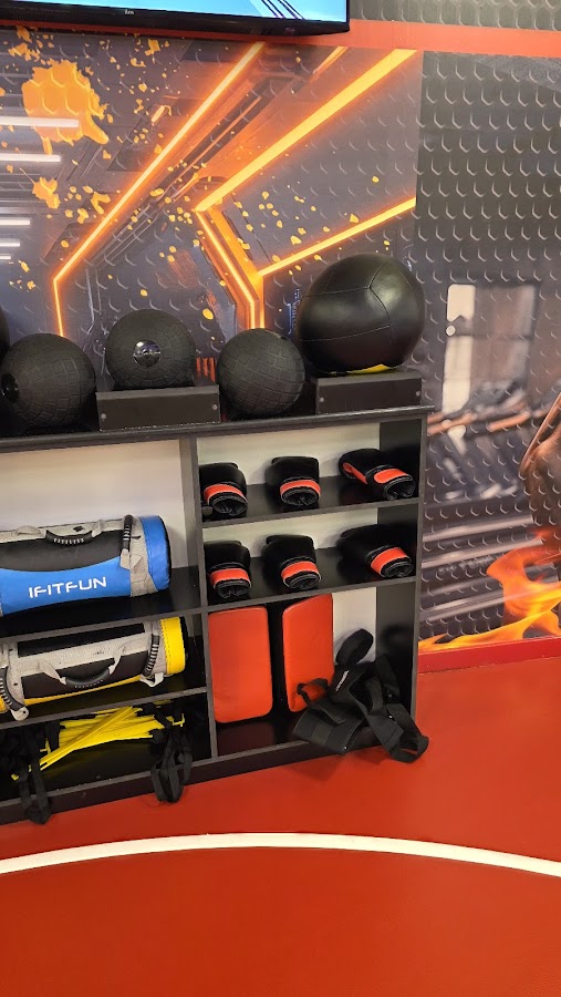 Falcon Fitness Center Toyota Signal — photo 2