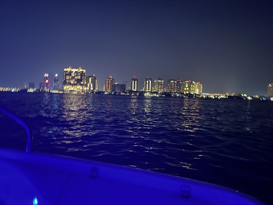 Gallivant Luxury Yacht Rental Qatar — photo 2