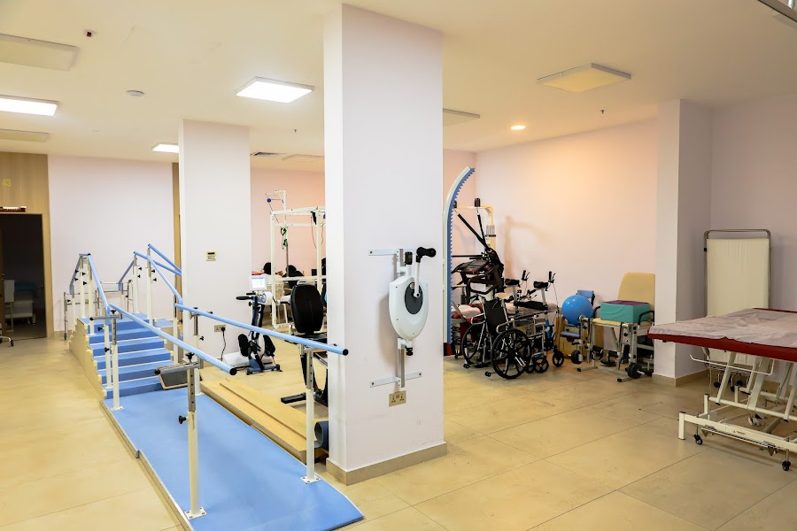 Dr Safeenas Wellness Clinic | Best Aesthetic, Wellness & Rehabilitation Clinic i — photo 4