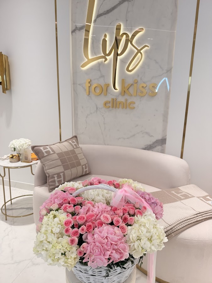 Lips for kiss clinic — photo 5