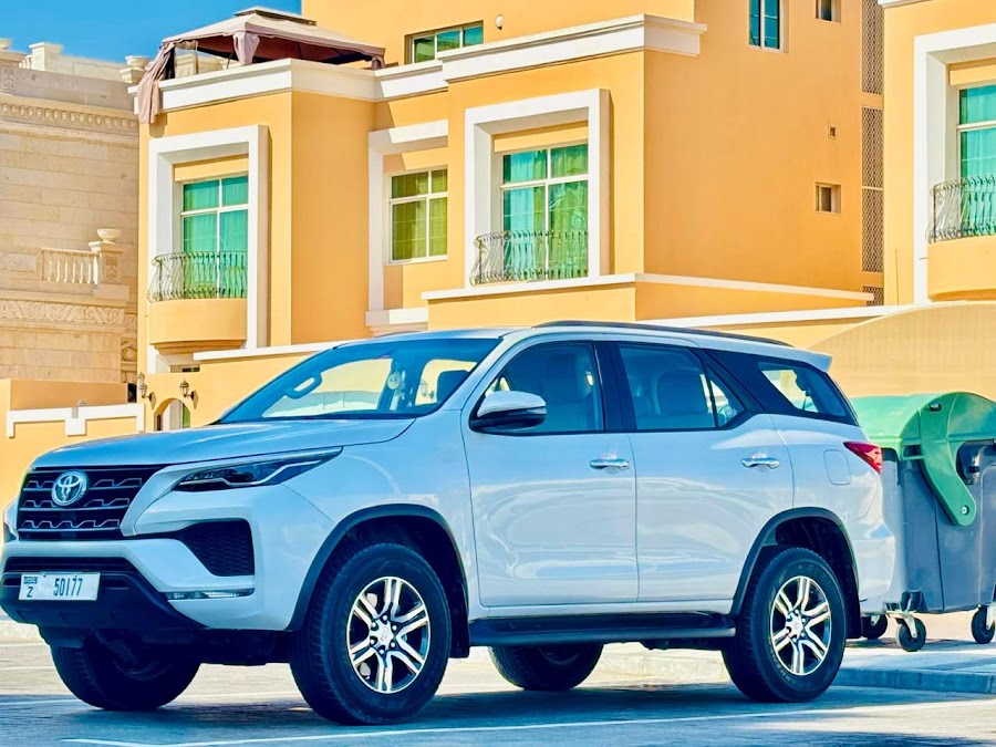 Chaufflor - Rent a Car with Driver in Dubai | Chauffeur Service Dubai — photo 3