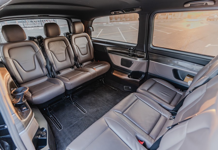CABIOLIMO LIMOUSINE | Chauffeur Service | Airport Transfers | Dubai — photo 4