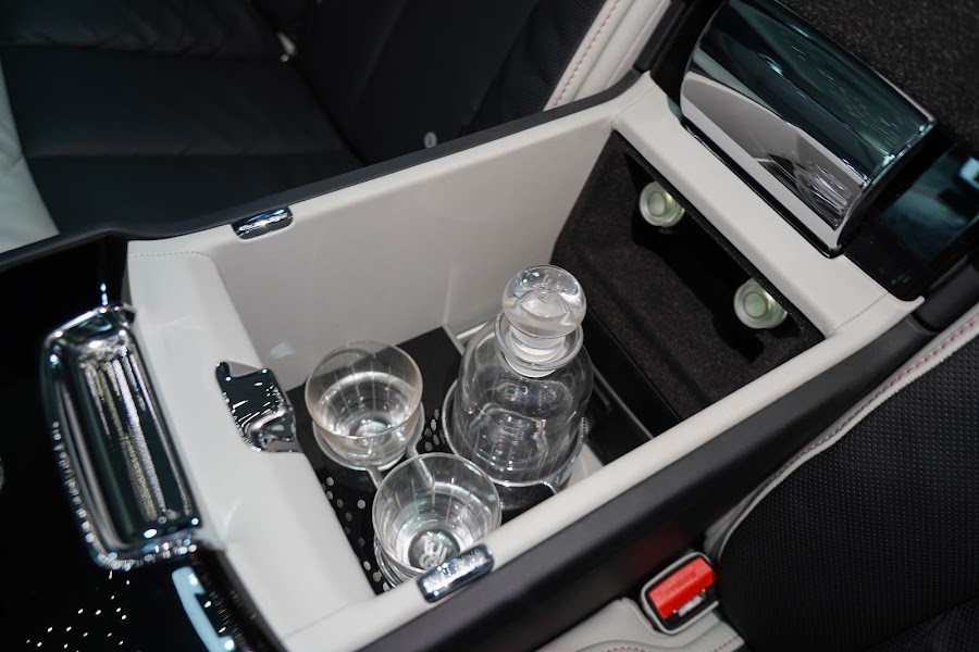 The Summit Limousine LLC — photo 4