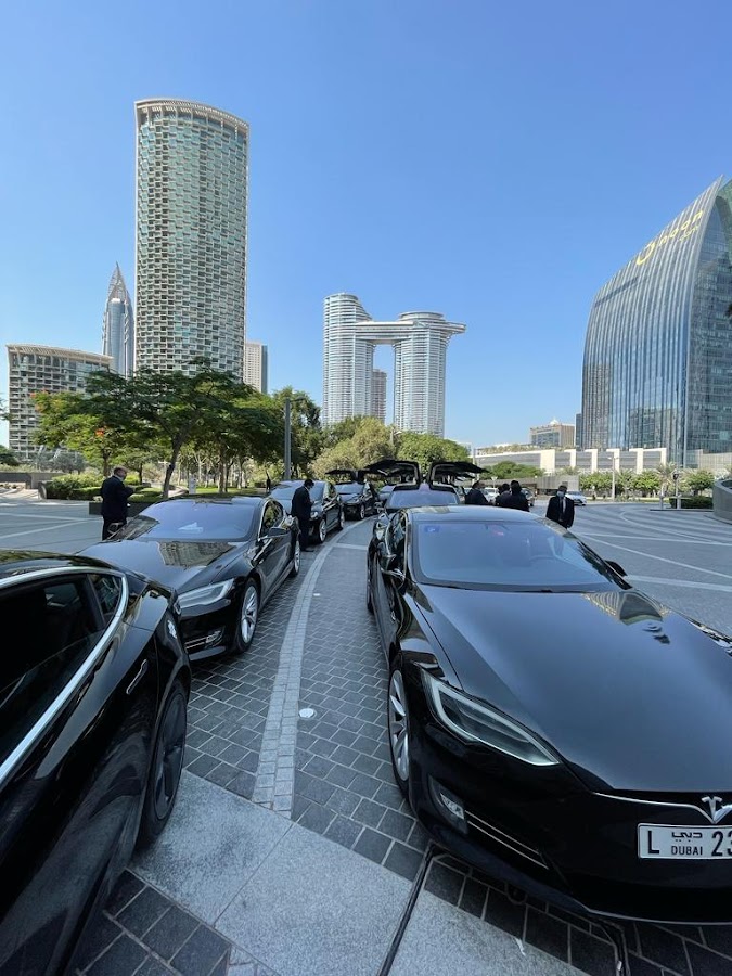 Cabs Driver - Cab Service Dubai - #1 Airport Transfer Service In Dubai UAE — photo 3
