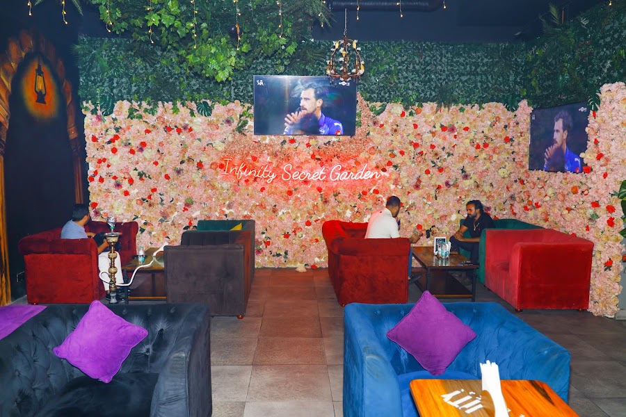 INFINITY CAFE LOUNGE — photo 3