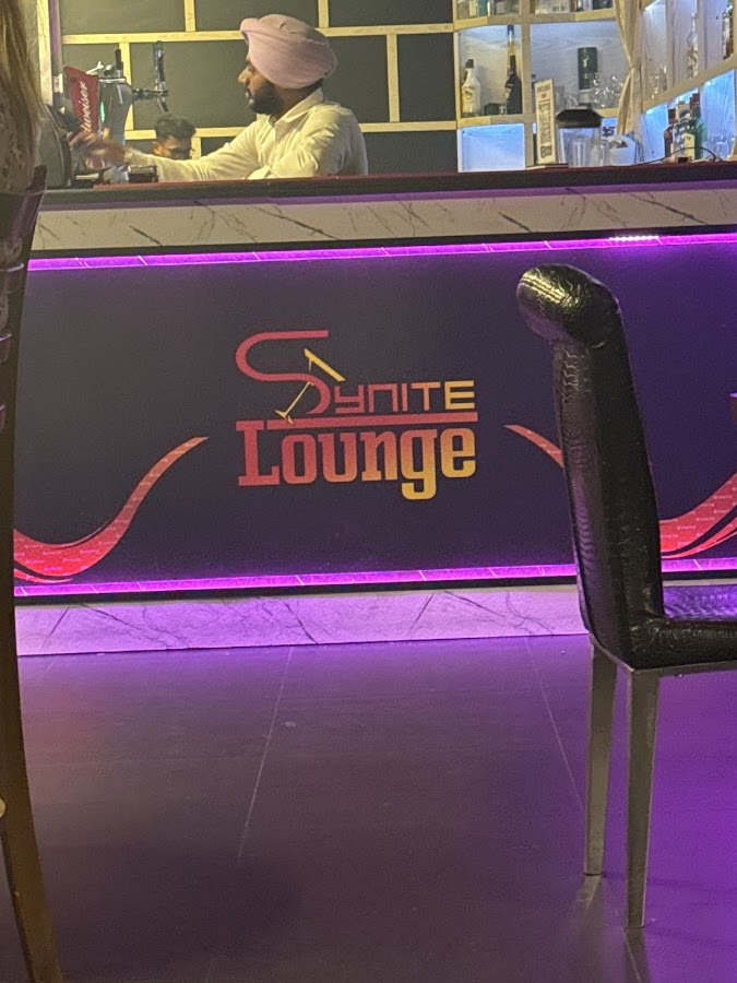 Synite Lounge — photo 2