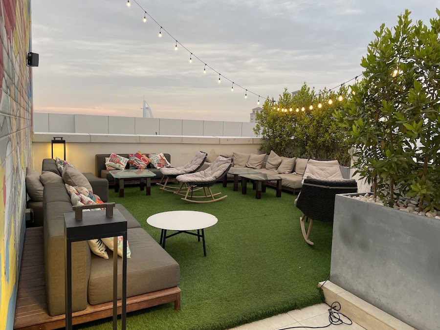 Upyard Rooftop Lounge — photo 2