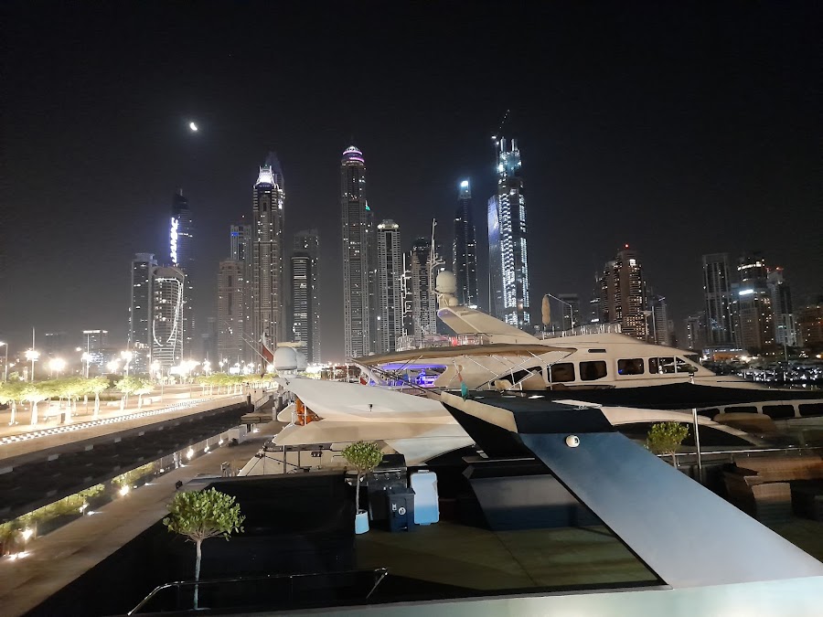 Dubai Premium Yachts - Luxury Yacht Charter in Dubai Marina