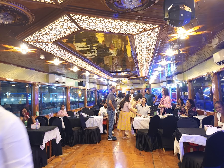 Oberoi Yachts- Yacht Rental Dubai — photo 2