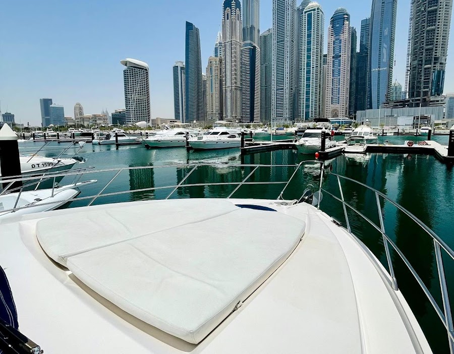 Dubai Boat Tour | Luxury Yacht Rental - Boat Ride Dubai — photo 3