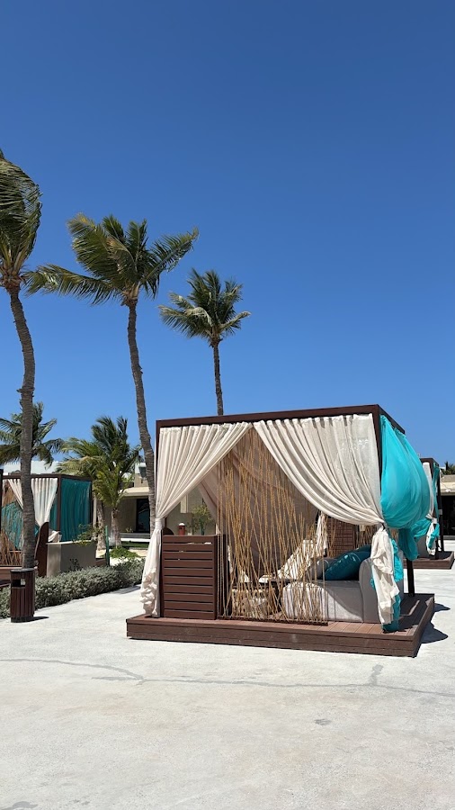 Shades Beach Club — photo 2