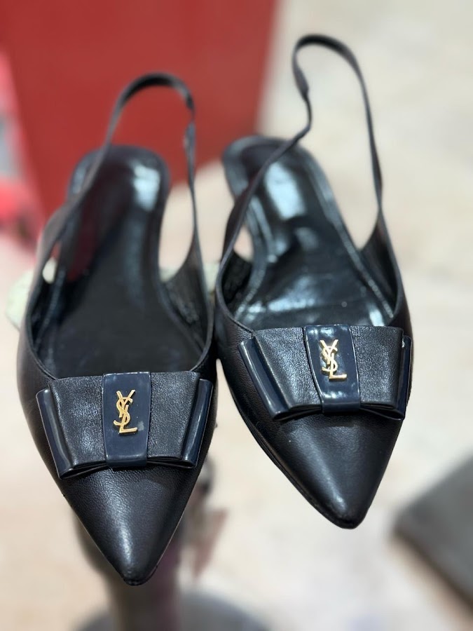 مركز صيانة الحذاء Shoe Service Center