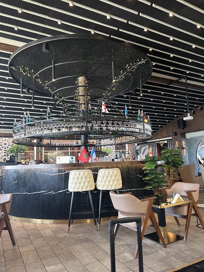V Lounge
