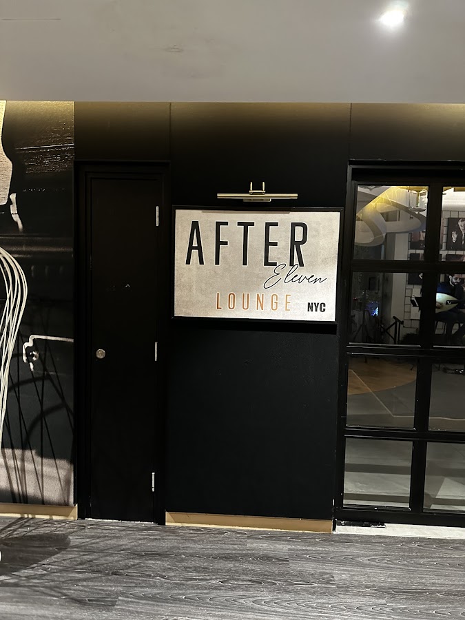 After 11 lounge — photo 4