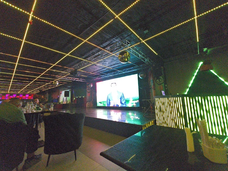 LATINO LOUNGE — photo 3
