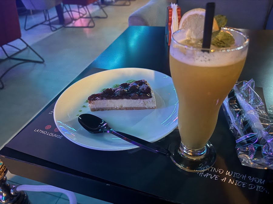 LATINO LOUNGE — photo 4