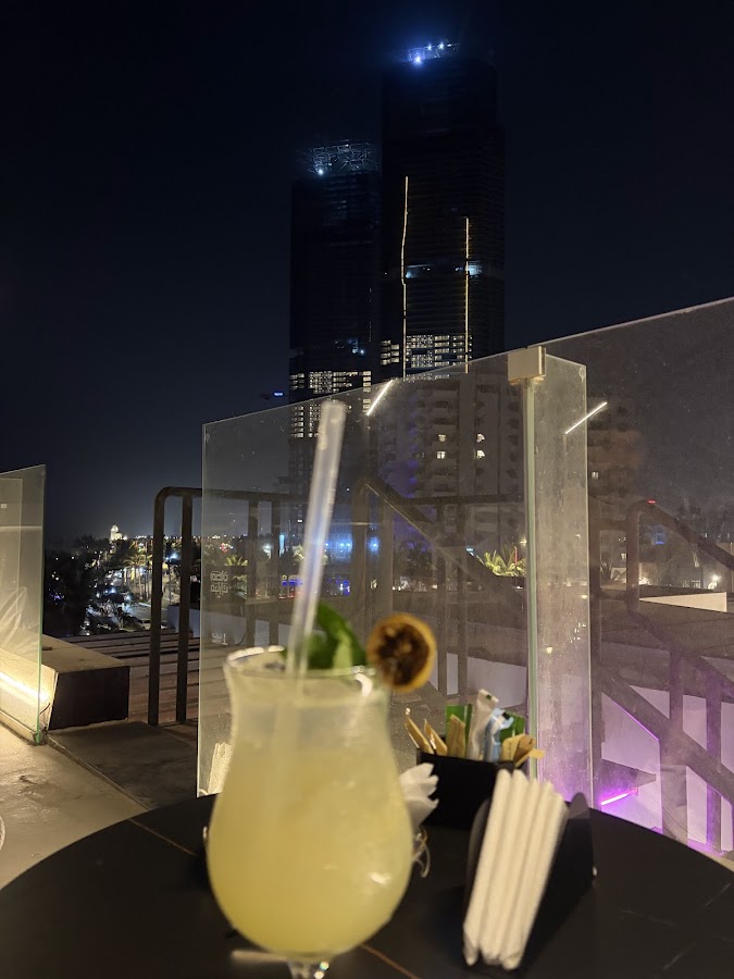 Login Lounge & Cafe — photo 3