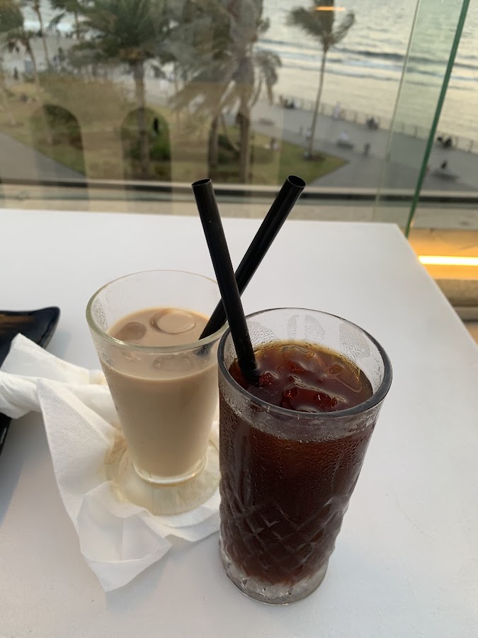 Login Lounge & Cafe — photo 4