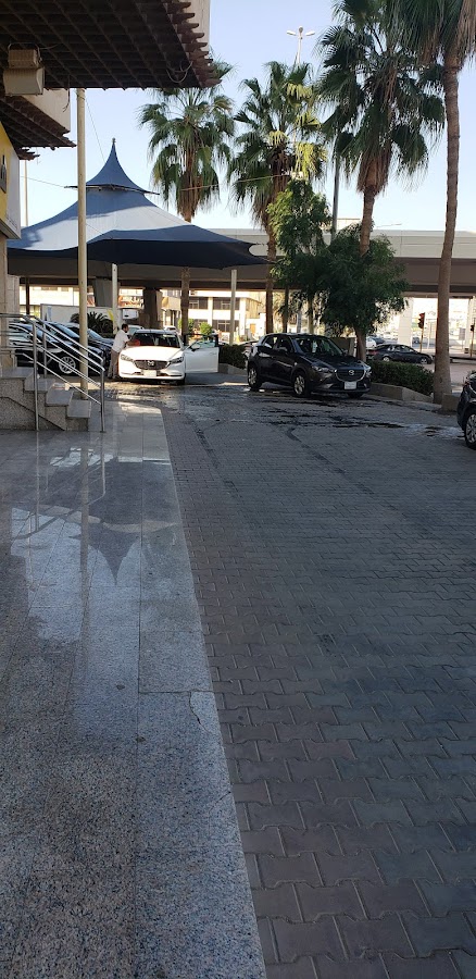 Hertz Car Rental - Jeddah Al Faisalayah - Sari Street — photo 5