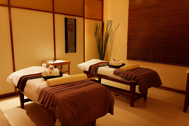 Golden Waves Spa