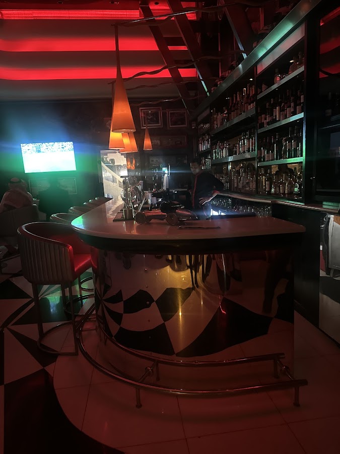 Shift 7 Sports Bar Lounge — photo 4