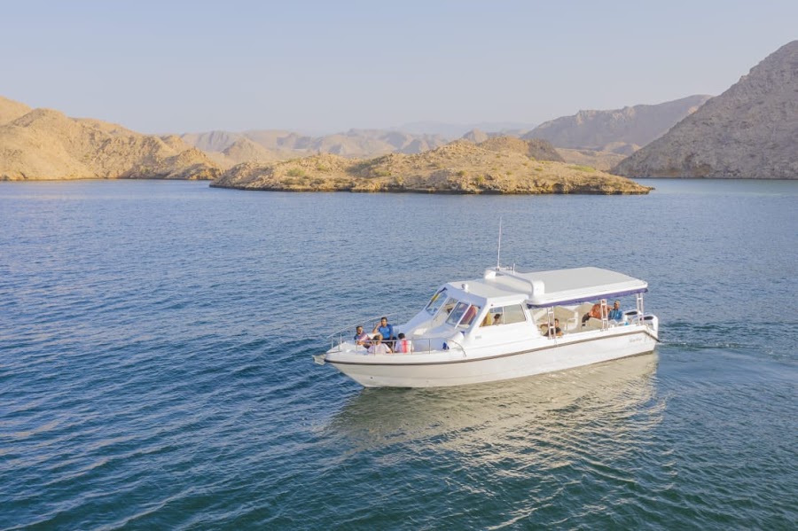Royal Blue Marine Tourism - Best Sea Tours Operator In Muscat - Dolphin Watching — photo 2