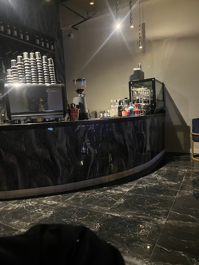 Delarc Lounge| القوس لاونج — photo 2